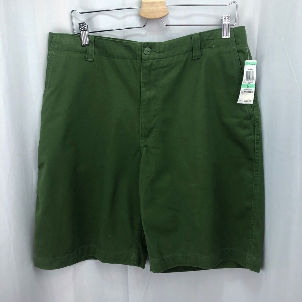 New without Tags Club Room Shorts, Flat Front, Mid Length, Waist 34, Green